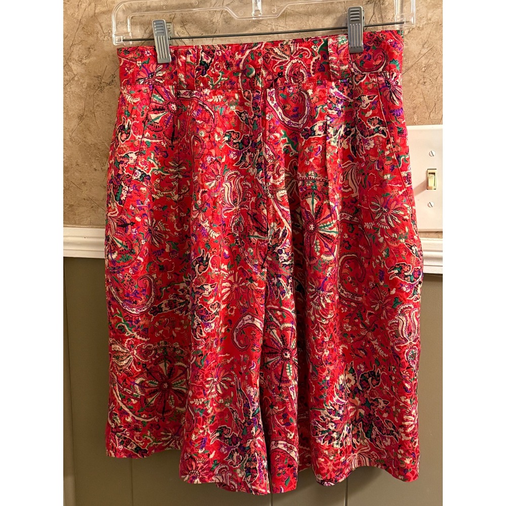 Doncaster Silks Red Paisley Print Shorts‎ Women's Size 6